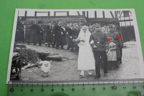 Hochzeitsgesellschaft - SA-Mann mit Ehefrau